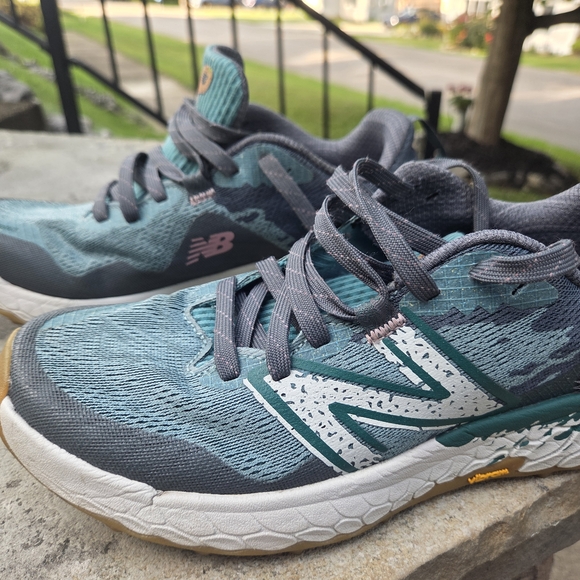 New Balance Women's X Hierro V7 Trail Running Shoe, Faded Teal/Graphite/Grey - Picture 3 of 6